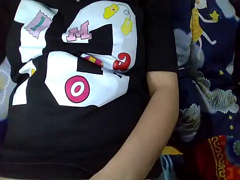 Snapshot of Mine-999 chatting on 10-29-25, 01:24 Mine-999 online show from 10-29-25, 01:24