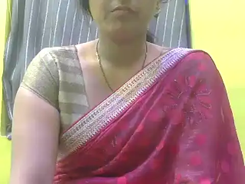 Snapshot of CUTYHINA_001 chatting on 12-14-24, 12:01 CUTYHINA 001 online show from 12-14-24, 12:01