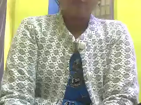 Snapshot of CUTYHINA_001 chatting on 12-18-24, 10:51 CUTYHINA 001 online show from 12-18-24, 10:51