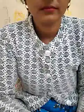 Snapshot of CUTYHINA_001 chatting on 12-19-24, 07:18 CUTYHINA 001 online show from 12-19-24, 07:18