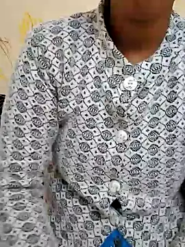 Snapshot of CUTYHINA_001 chatting on 12-20-24, 05:25 CUTYHINA 001 online show from 12-20-24, 05:25