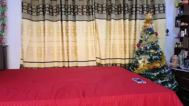 Snapshot of Queen_ashawary chatting on 12-19-24, 04:46 Queen ashawary online show from 12-19-24, 04:46