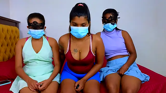 Snapshot of Queen_ashawary chatting on 09-11-25, 05:13 Queen ashawary online show from 09-11-25, 05:13