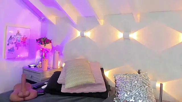 Martina Miiller online show from 04-20-26, 11:57