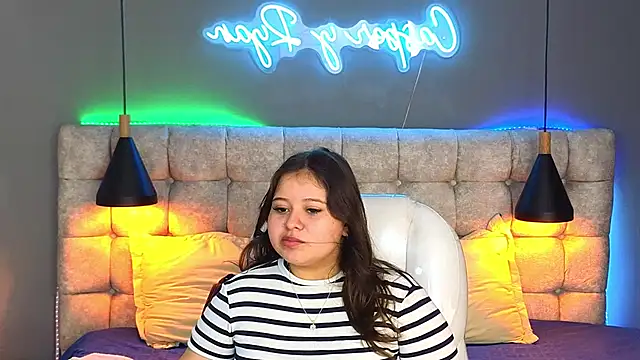 Laia and Aloby online show from 12-14-24, 03:36