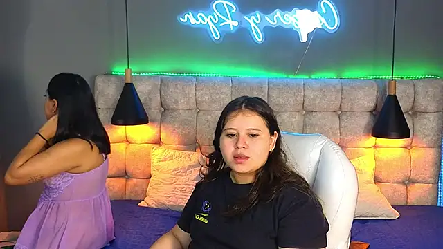 Laia and Aloby online show from 12-24-24, 02:44