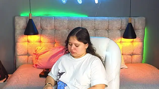 Laia and Aloby online show from 01-09-25, 03:34