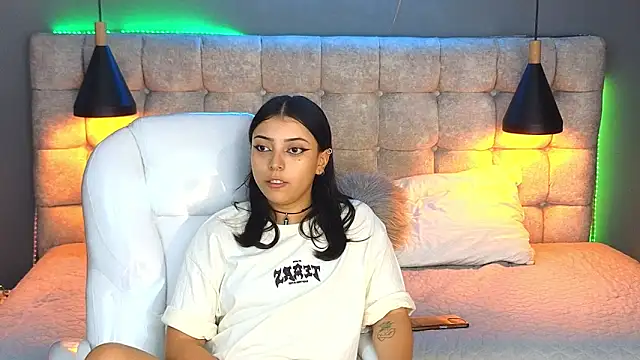 Laia and Aloby online show from 01-27-25, 07:24