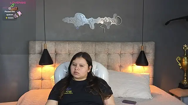 Laia and Aloby online show from 09-24-25, 10:24