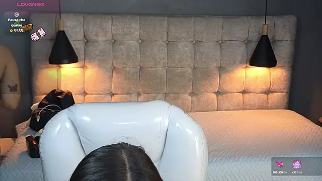 Laia and Aloby online show from 09-27-25, 10:37