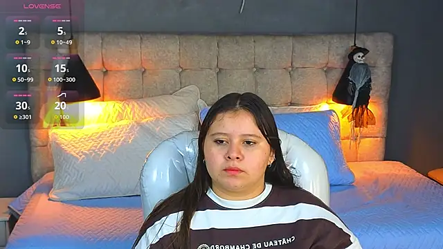 Laia and Aloby online show from 10-20-25, 10:21