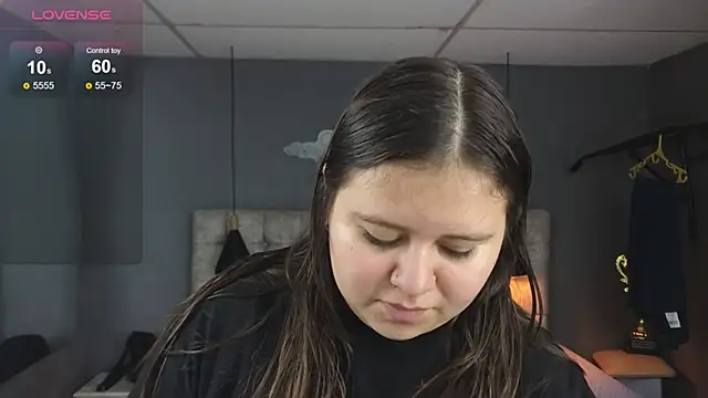 Laia and Aloby online show from 11-29-25, 10:13