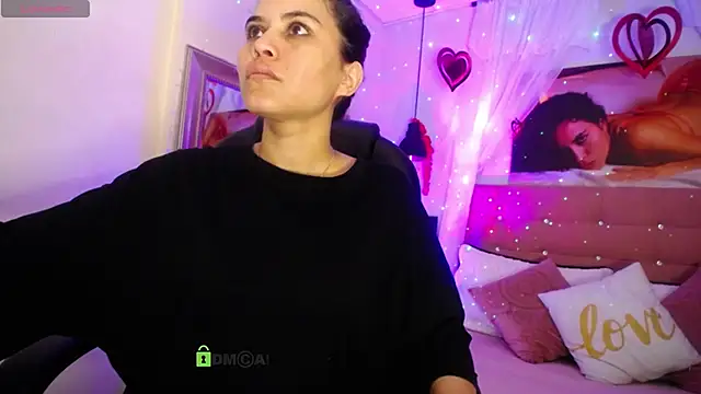 Snapshot of natasha__jackson chatting on 02-22-25, 11:57 natasha jackson online show from 02-22-25, 11:57