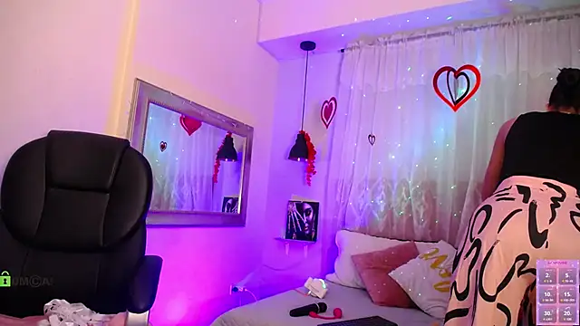 Snapshot of natasha__jackson chatting on 03-03-25, 12:58 natasha jackson online show from 03-03-25, 12:58