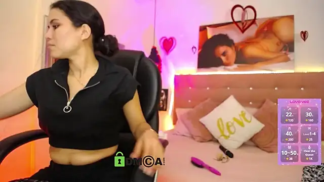 Snapshot of natasha__jackson chatting on 03-14-25, 01:02 natasha jackson online show from 03-14-25, 01:02