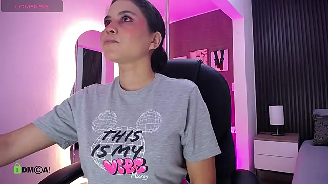 Snapshot of natasha__jackson chatting on 10-05-25, 12:14 natasha jackson online show from 10-05-25, 12:14