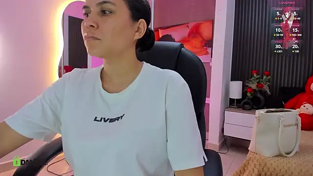 natasha  jackson online show from 02-06-26, 12:08