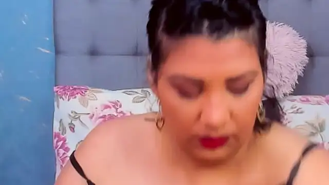 AmyCubes online show from 02-10-25, 03:57