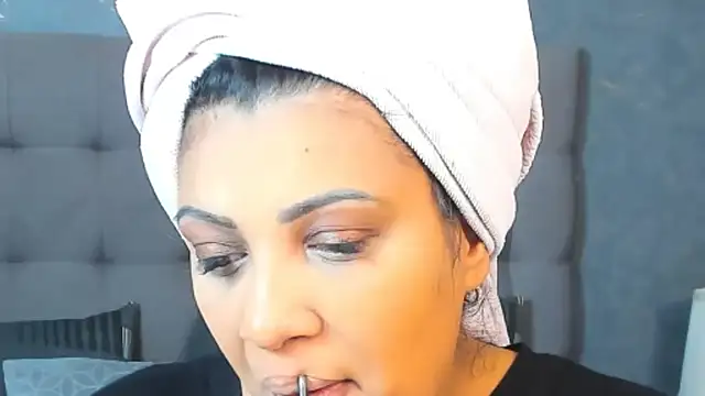 AmyCubes online show from 09-27-25, 04:50