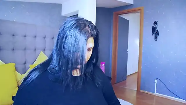 AmyCubes online show from 05-19-26, 04:41