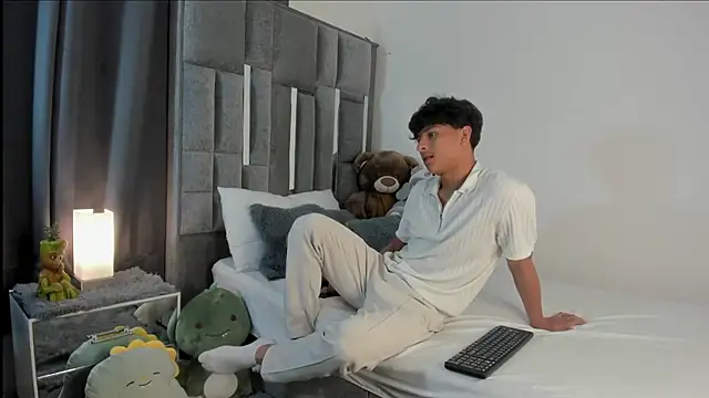 All3ssandr0 online show from 10-09-25, 02:31