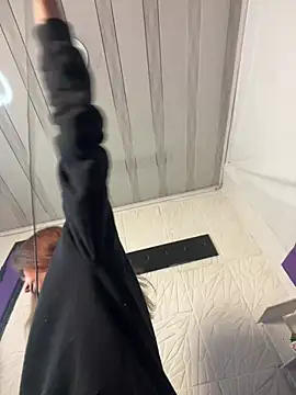 Nikol Rang   online show from 02-13-25, 04:00