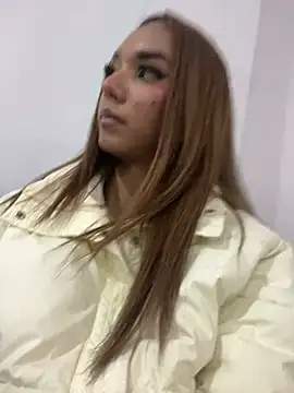 Nikol Rang   online show from 02-19-25, 06:32