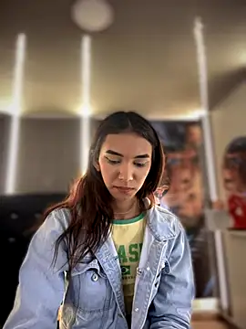 Nikol Rang   online show from 09-11-25, 07:58