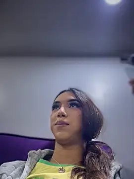 Nikol Rang   online show from 10-09-25, 12:41