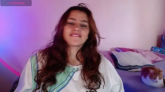 Lu perez online show from 12-23-24, 03:33