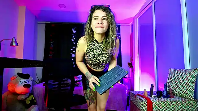 Snapshot of oriana_thomson2 chatting on 02-10-25, 08:42 oriana thomson2 online show from 02-10-25, 08:42