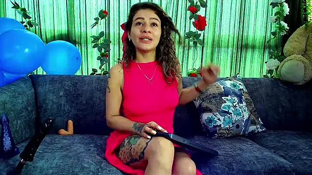 Snapshot of oriana_thomson2 chatting on 02-20-25, 02:57 oriana thomson2 online show from 02-20-25, 02:57