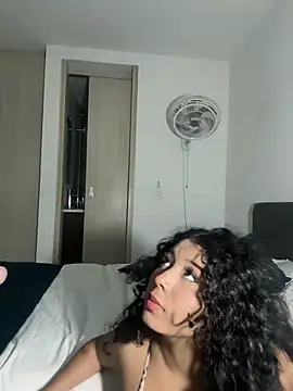 G Poseidon y Cloe online show from 01-05-25, 08:42