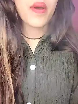 Snapshot of Sreya213 chatting on 12-28-24, 06:18 Sreya213 online show from 12-28-24, 06:18