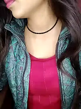 Snapshot of Sreya213 chatting on 12-30-24, 03:13 Sreya213 online show from 12-30-24, 03:13