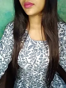 Snapshot of Sreya213 chatting on 10-16-25, 04:13 Sreya213 online show from 10-16-25, 04:13