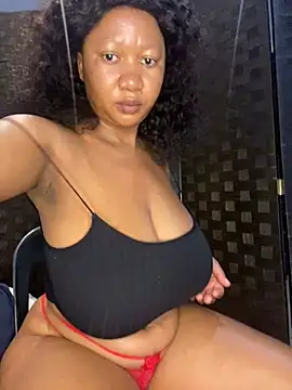 Snapshot of MayaPassion chatting on 02-05-25, 01:54 MayaPassion online show from 02-05-25, 01:54