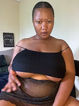 Snapshot of MayaPassion chatting on 03-10-25, 01:32 MayaPassion online show from 03-10-25, 01:32