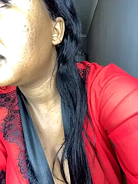 Snapshot of MayaPassion chatting on 09-19-25, 09:04 MayaPassion online show from 09-19-25, 09:04