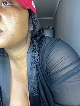 Snapshot of MayaPassion chatting on 11-06-25, 06:42 MayaPassion online show from 11-06-25, 06:42