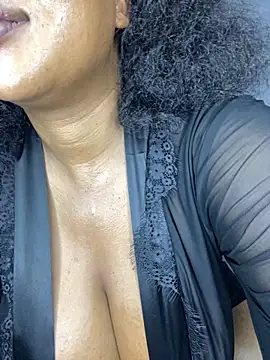 Snapshot of MayaPassion chatting on 12-05-25, 02:03 MayaPassion online show from 12-05-25, 02:03