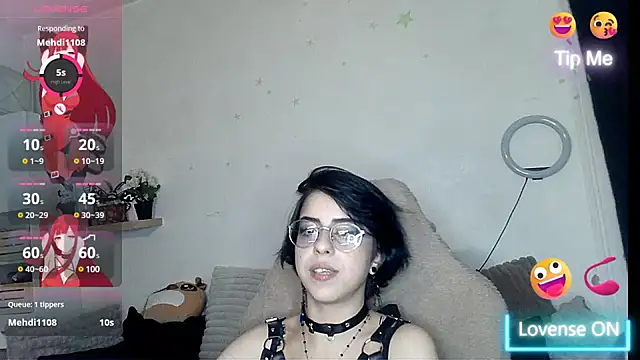 LisandreLaVenale online show from 01-01-25, 02:19