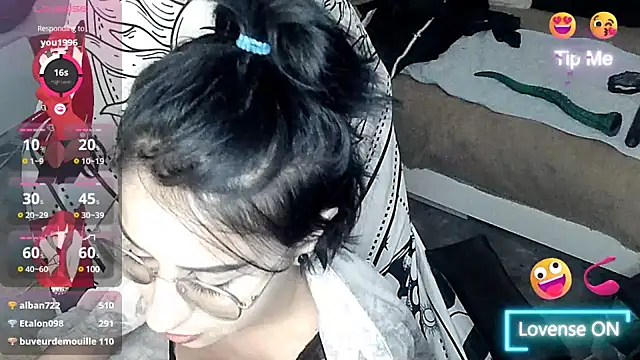 LisandreLaVenale online show from 01-21-25, 12:36