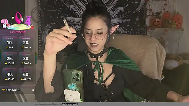 LisandreLaVenale online show from 10-10-25, 10:31