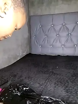 Snapshot of Sego_TeeTee chatting on 02-23-25, 01:46 Sego TeeTee online show from 02-23-25, 01:46