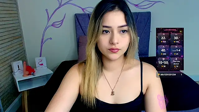 DahliaMoore online show from 12-05-24, 09:17