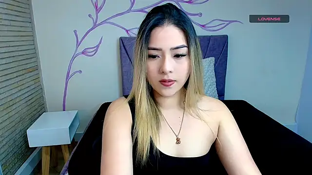 DahliaMoore online show from 12-11-24, 12:02