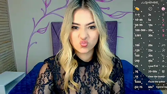 DahliaMoore online show from 01-25-25, 08:21