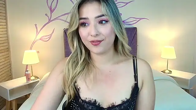 DahliaMoore online show from 03-09-25, 06:17