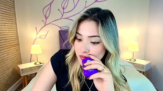 DahliaMoore online show from 03-23-25, 06:58